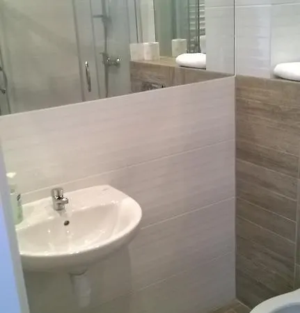 Bed & Breakfast Praski Dom Sienno