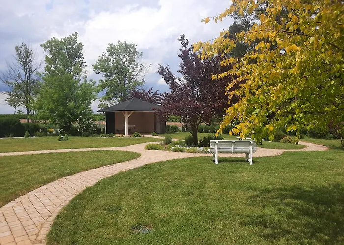 Praski Dom Bed & Breakfast